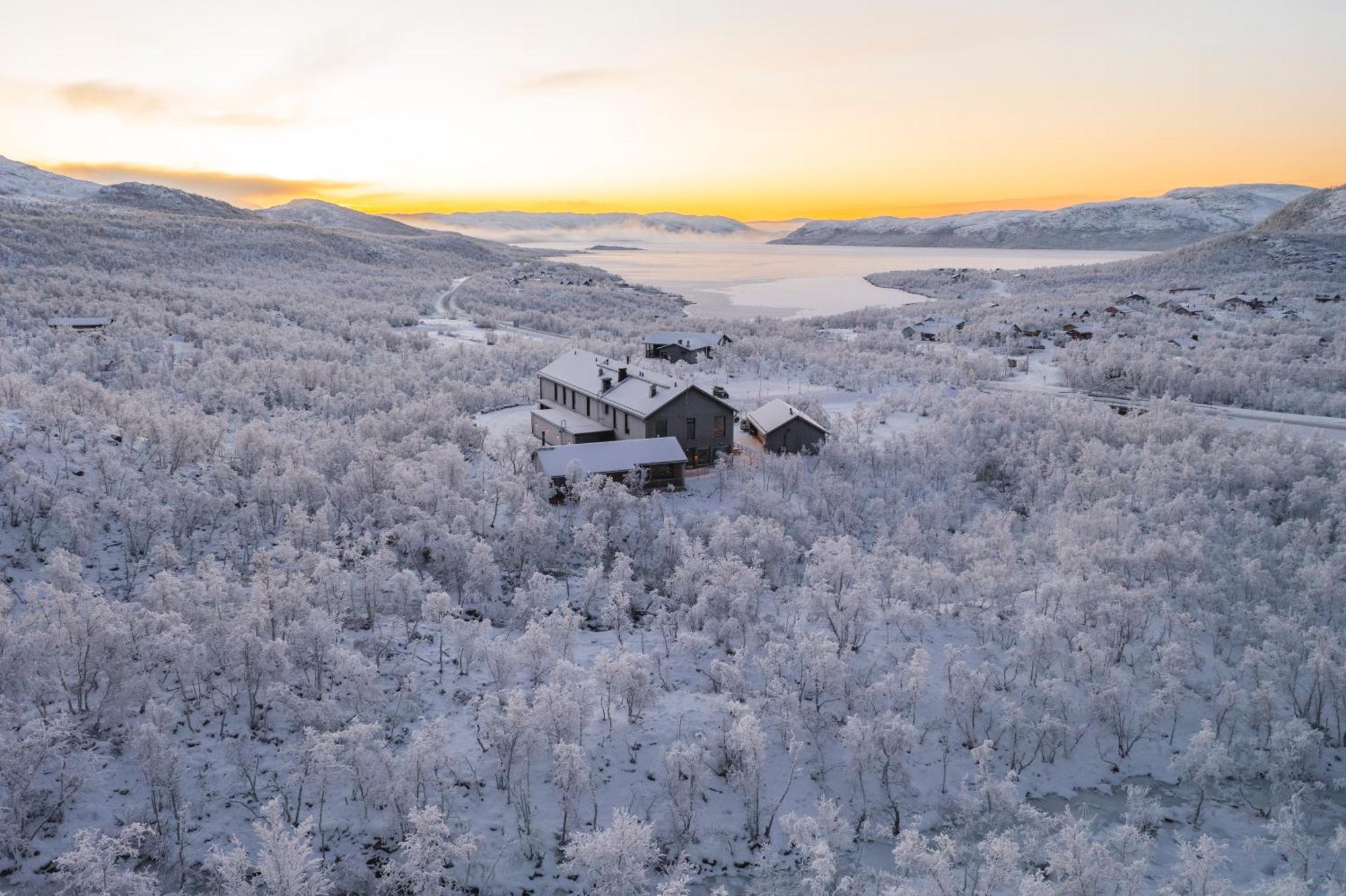 Cahkal Hotel Кильписъярви Экстерьер фото