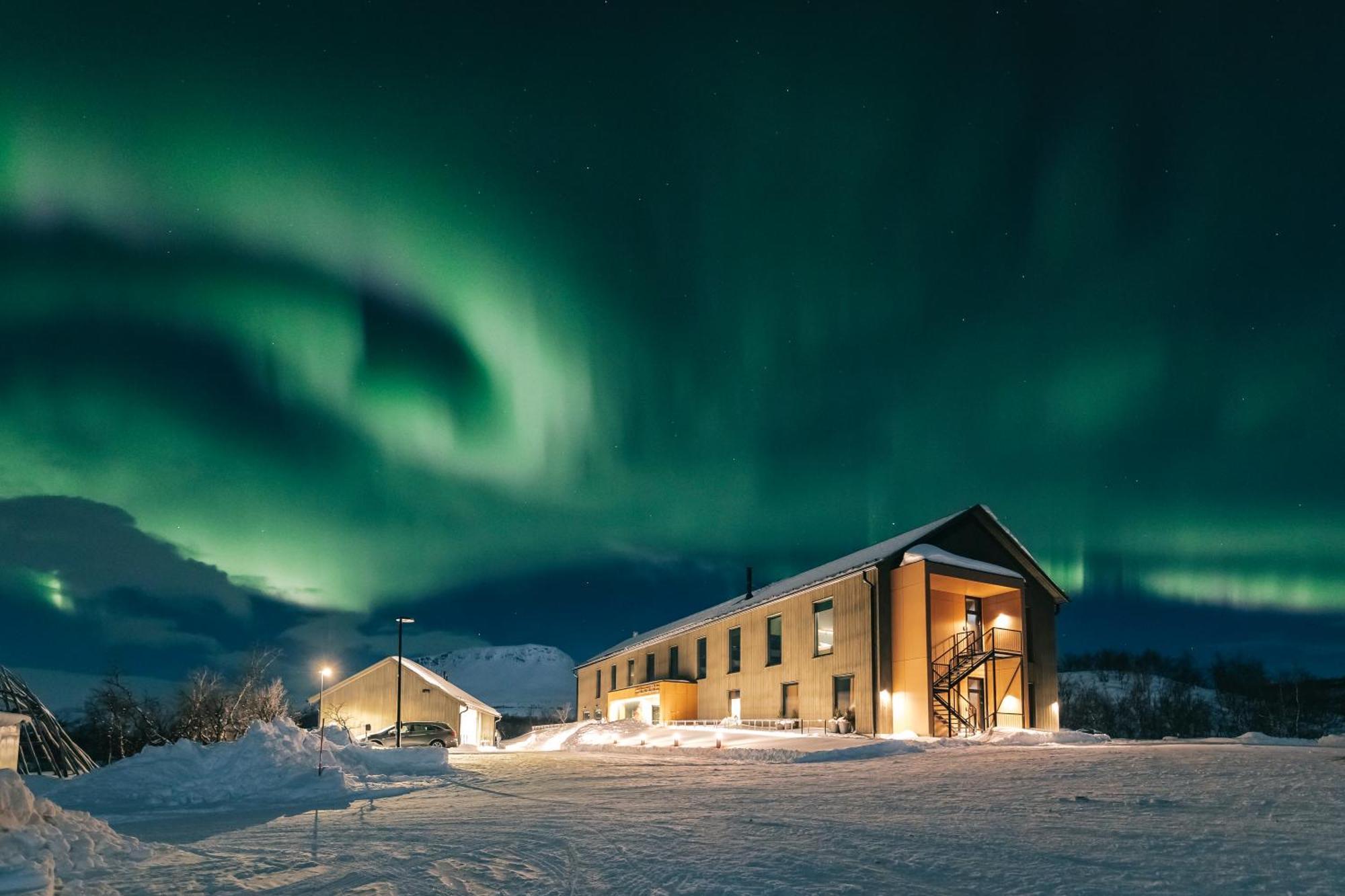 Cahkal Hotel Кильписъярви Экстерьер фото
